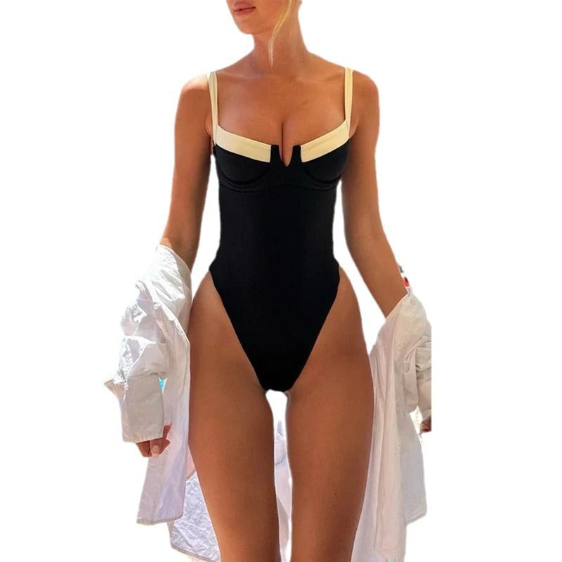 Traje de baño de un solo color de contraste para declaraciones de playa de verano audaces