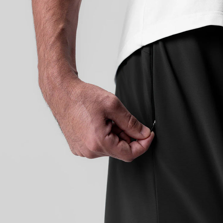 Seamless Performance Shorts with Multi-Pocket Utility Design