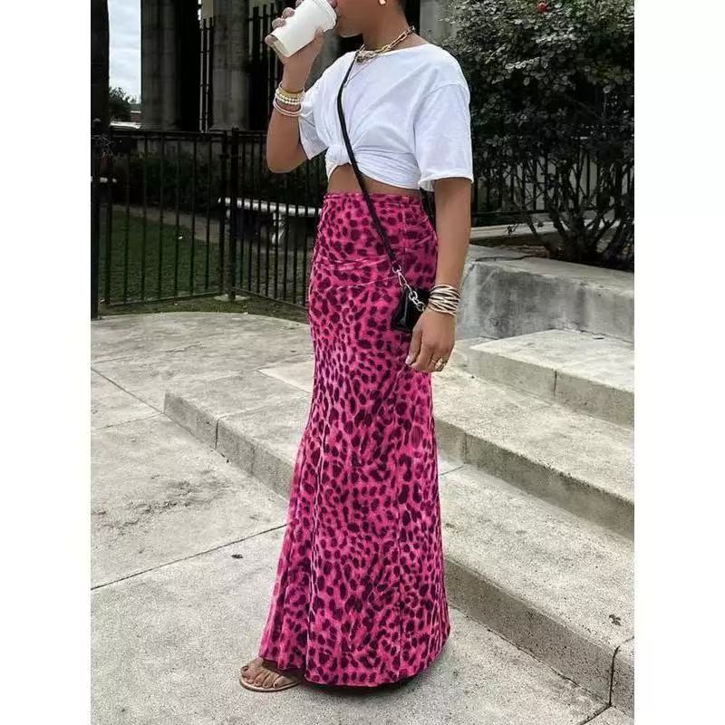 Saia de cintura alta impressão de leopardo para looks ousados ​​elegantes