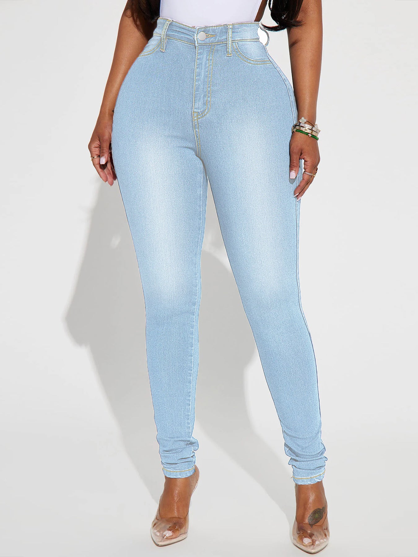 Hoch-t-reine elastische, schlanke Jeans für den Körper umarmt