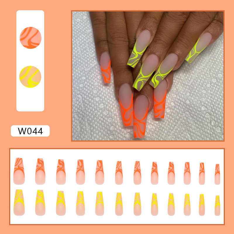 Dames levendige doodskistvormige nagelset met neon tips