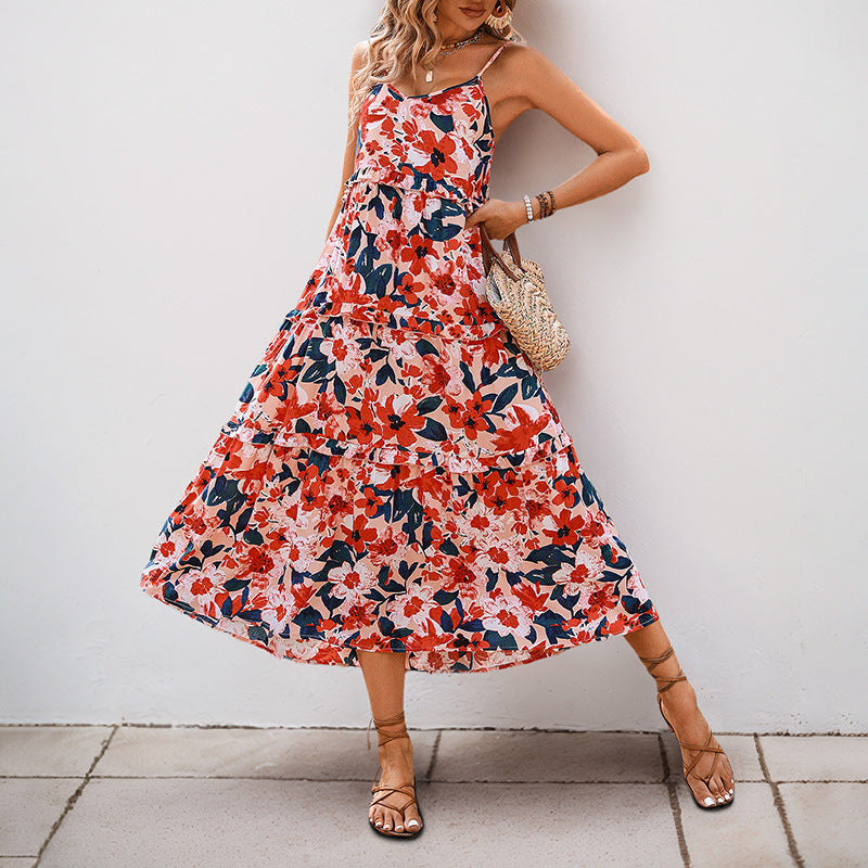 Vestido de balanço floral arejado com tiras de espaguete para férias