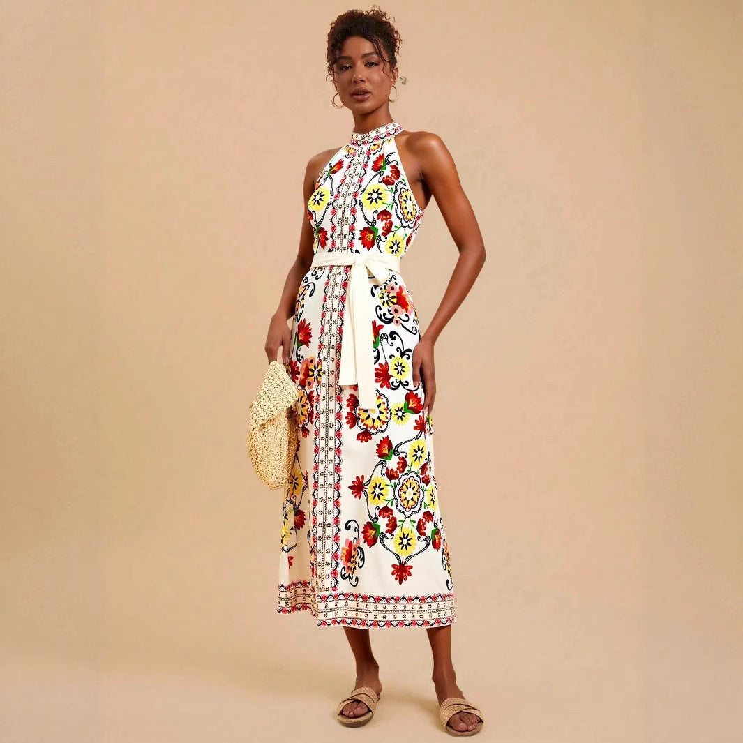 Vestido midi de impressão floral romântica com detalhes sem mangas
