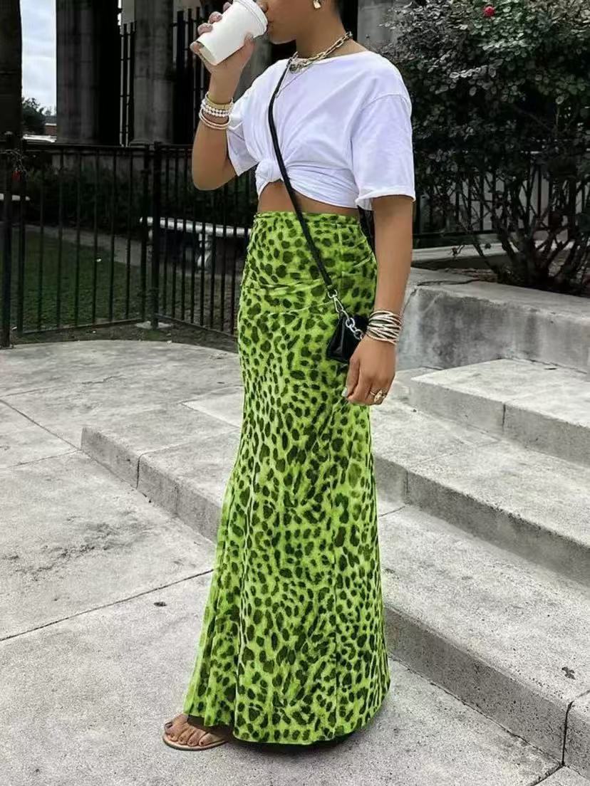 Saia de cintura alta impressão de leopardo para looks ousados ​​elegantes