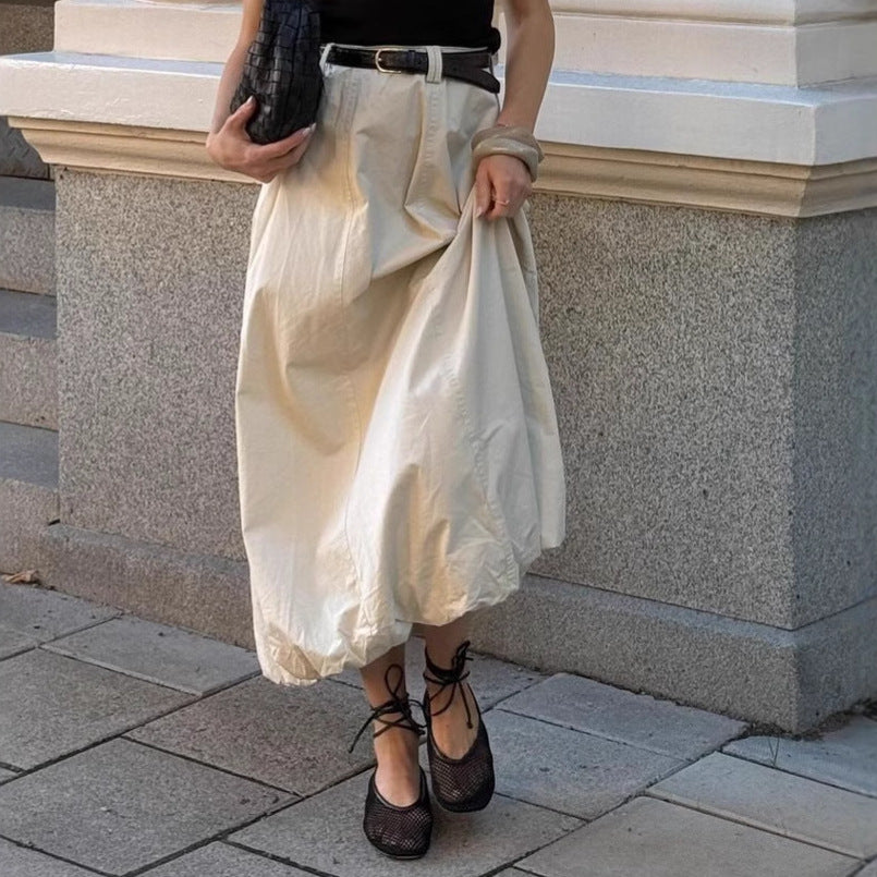 Saia de estilo de rua inspirada em francês com elegância simples