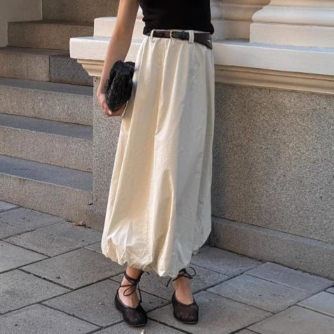 Saia de estilo de rua inspirada em francês com elegância simples