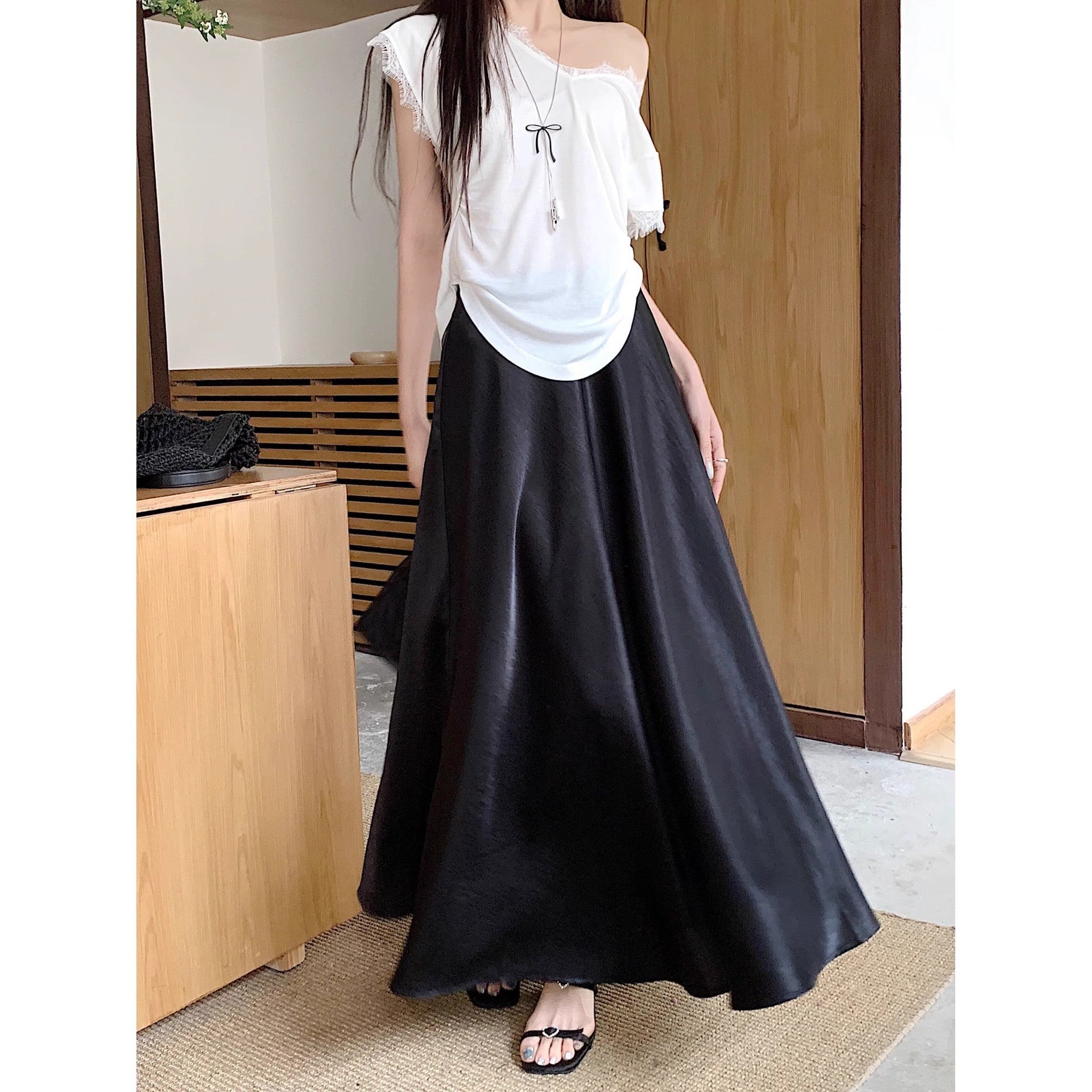 Rok Dy Traped Satin Asetat Untuk gaya kasual serbaguna