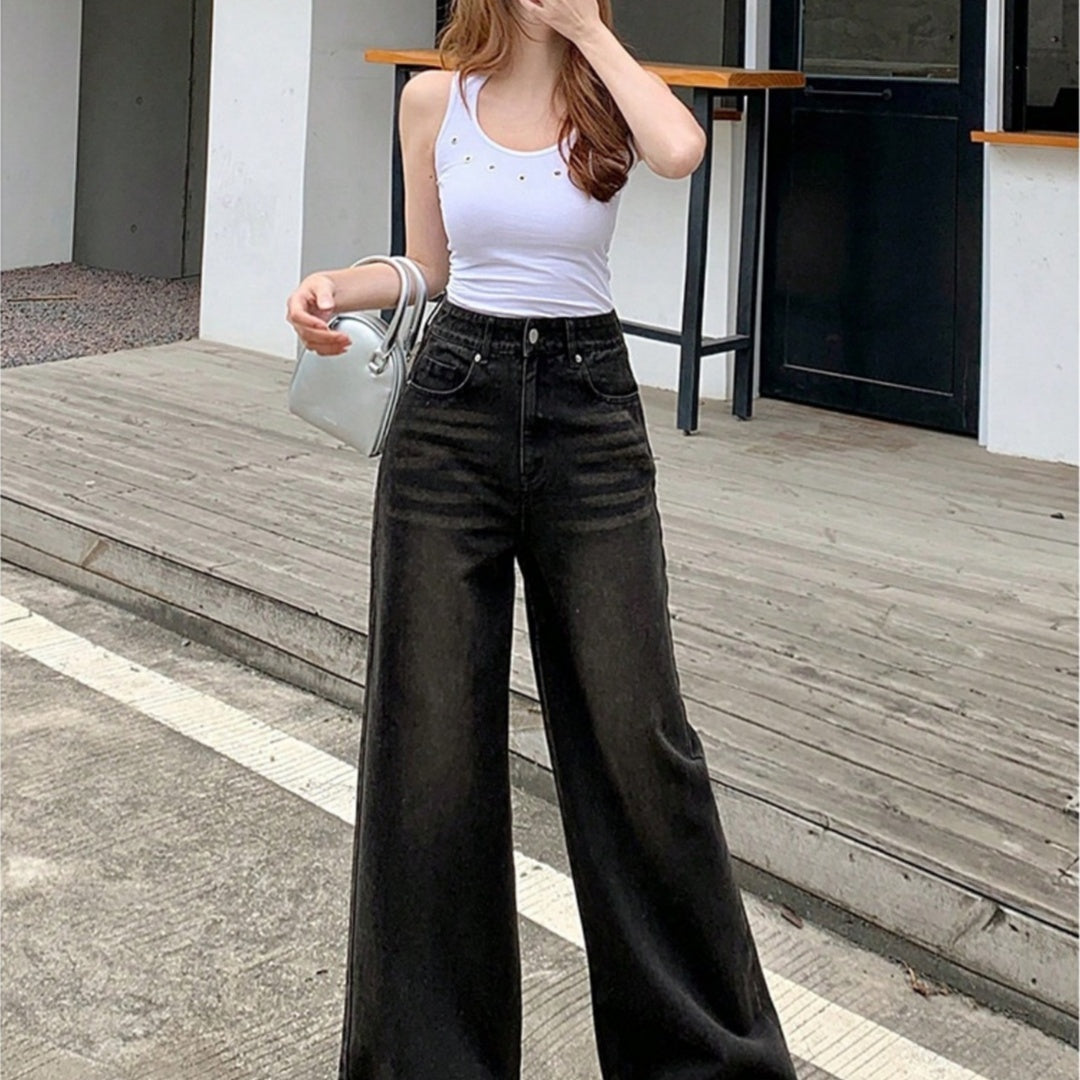 Jeans a gamba a gamba retrò retrò per le dichiarazioni di strada moderne