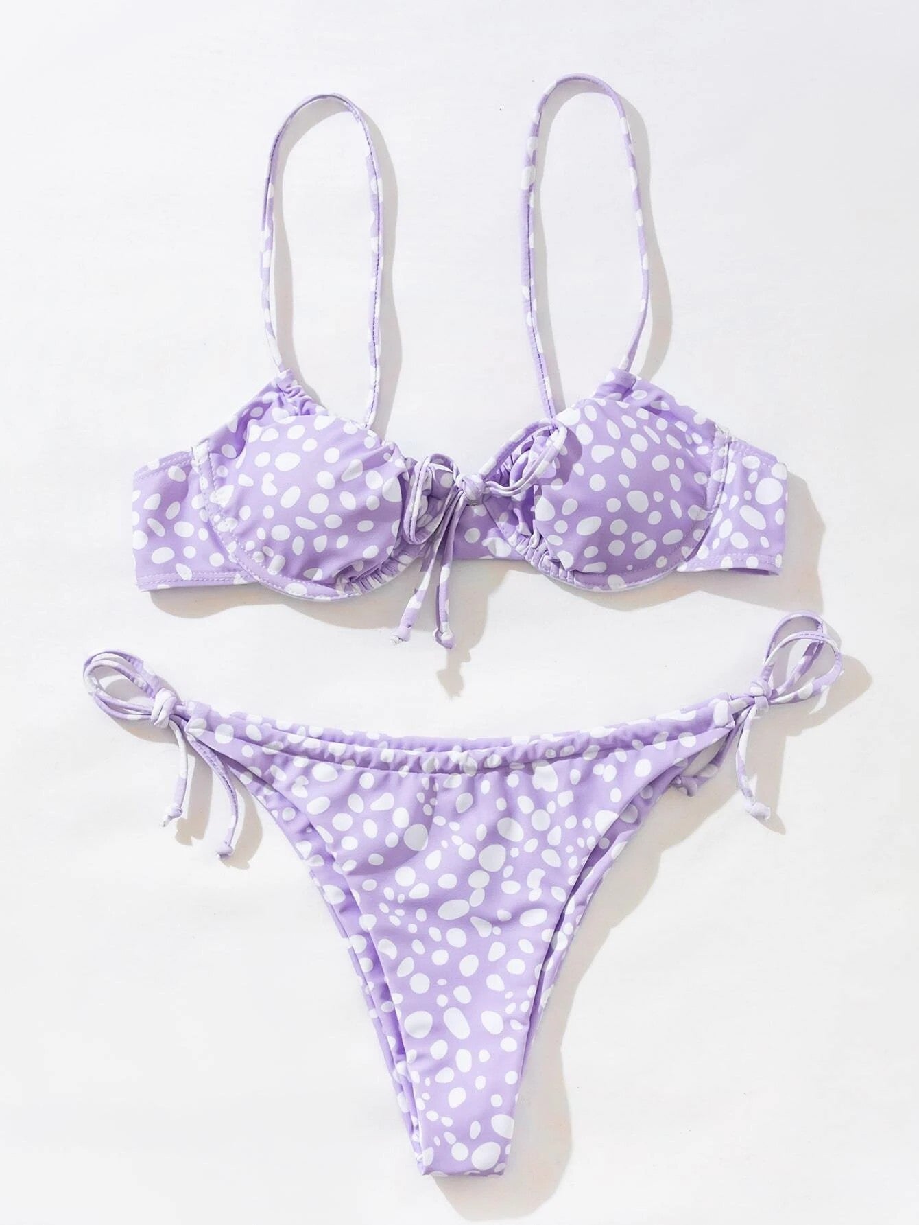 Abito bikini diviso da donna chic per un'estate elegante