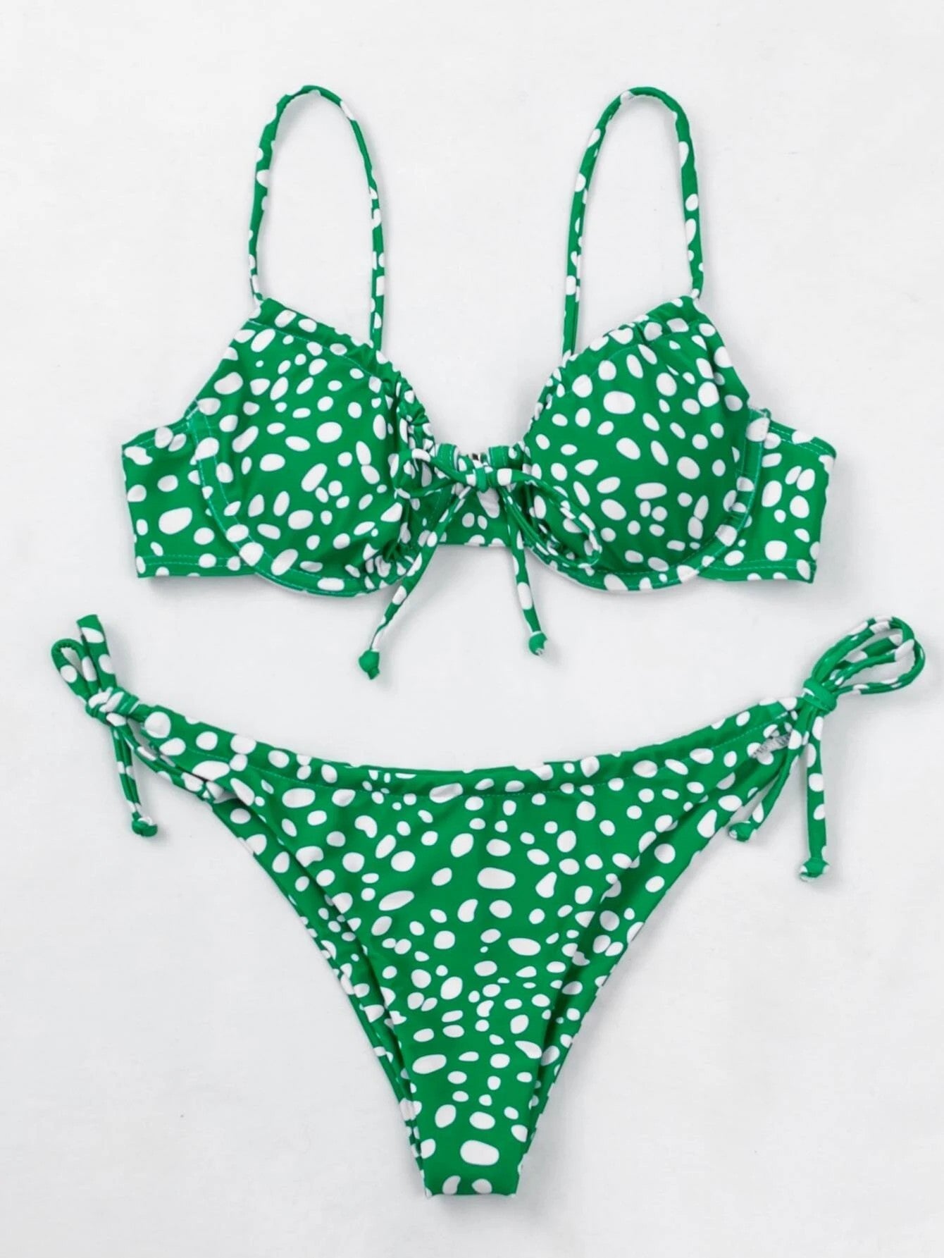 Abito bikini diviso da donna chic per un'estate elegante