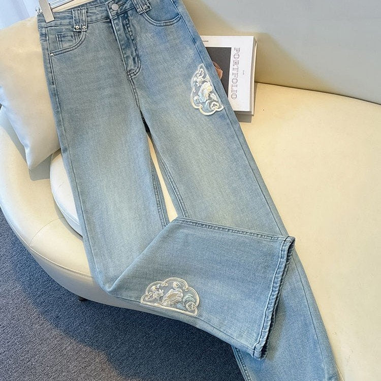 Jeans dritti a nove punti ricamati con fascino artigianale casual