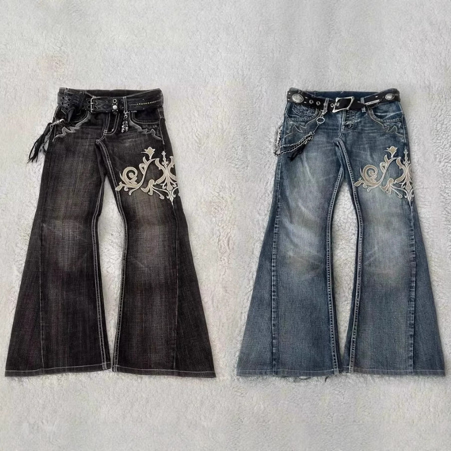 Jeans ricamati alla moda con eleganza cucita a macchina