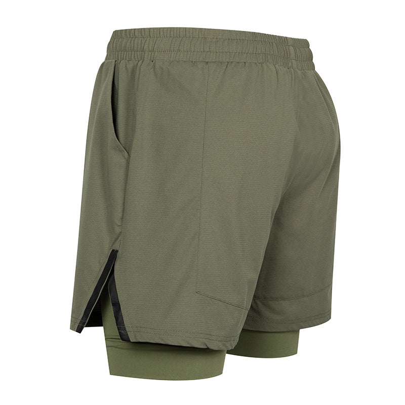 Pantaloni a segatura a pipì a pipì per le ultime avventure estive estive