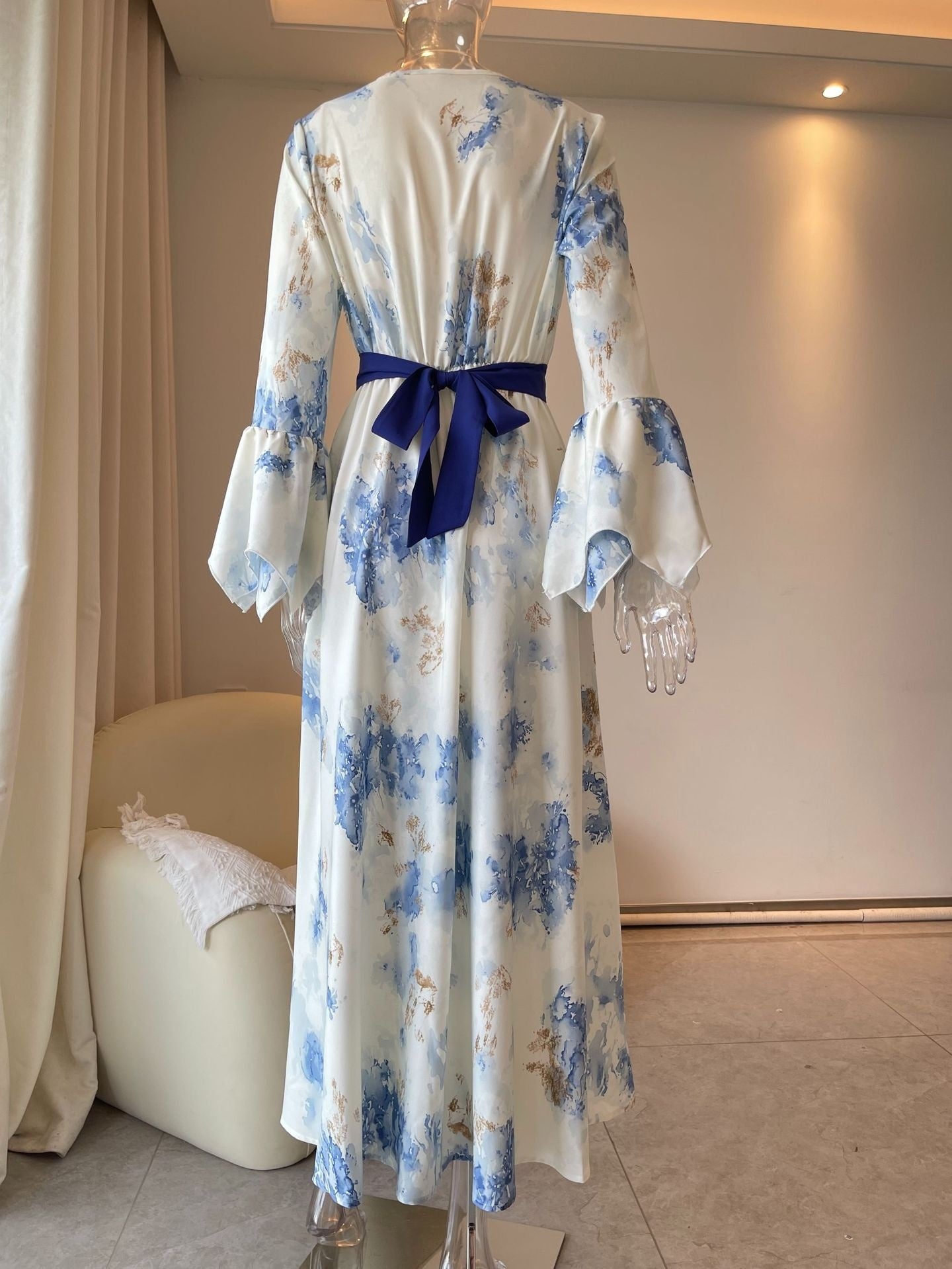 Party-Ready Maxi Dress with High-Sense Holiday Print-Theone Apparel