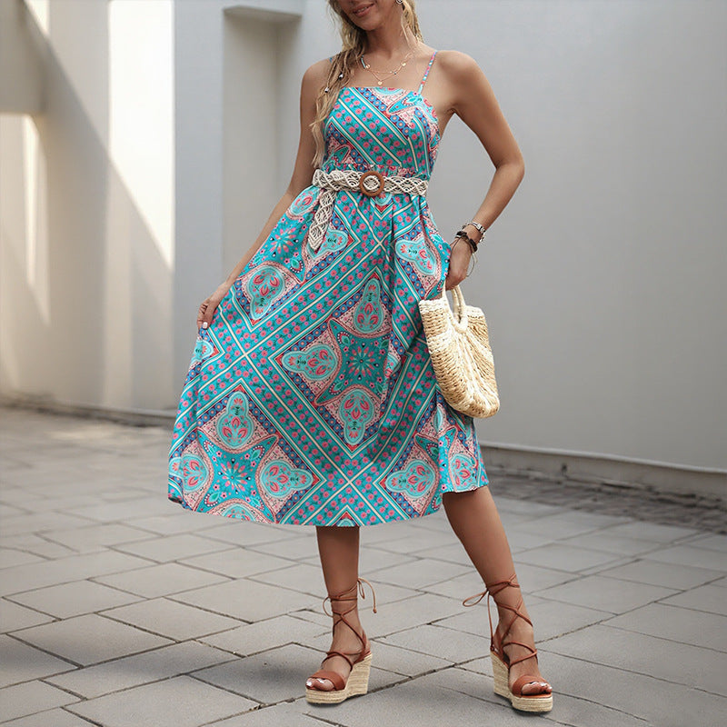 Retro print slip jurk met vintage vibes chique lijnen