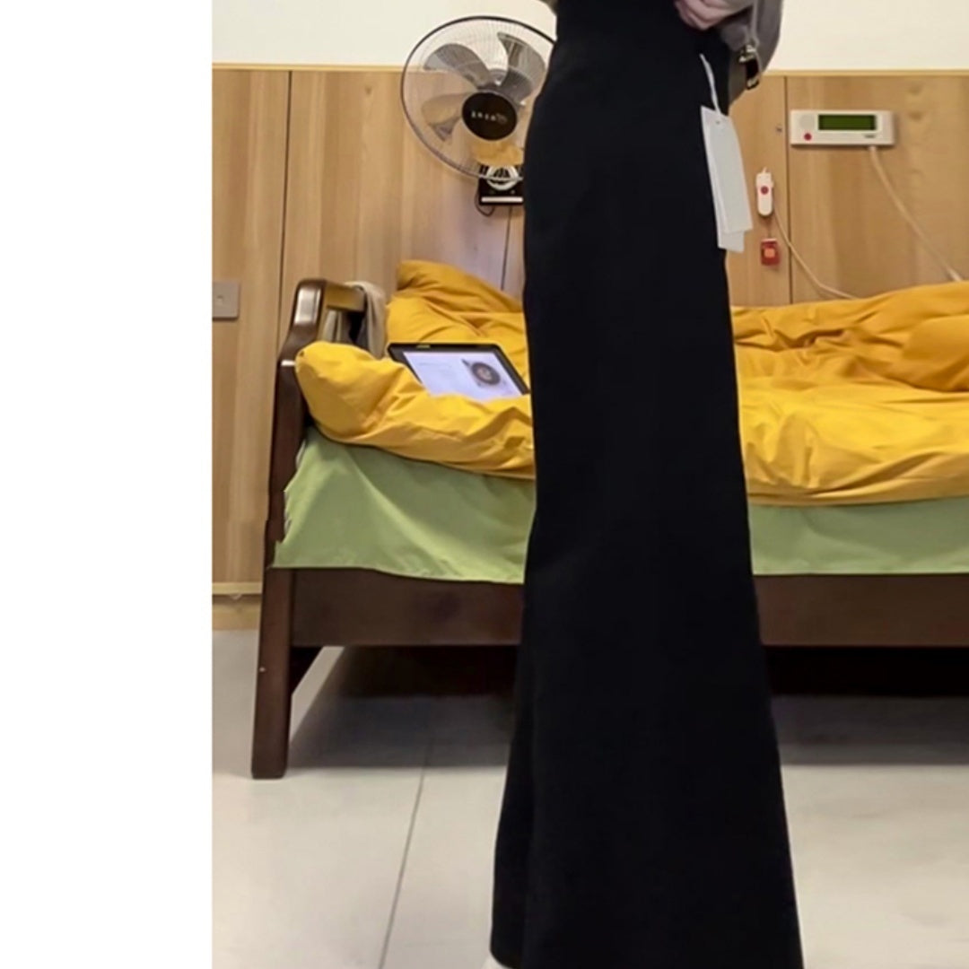Warna solid longgar jeans kaki lebar dengan gaya minimalis