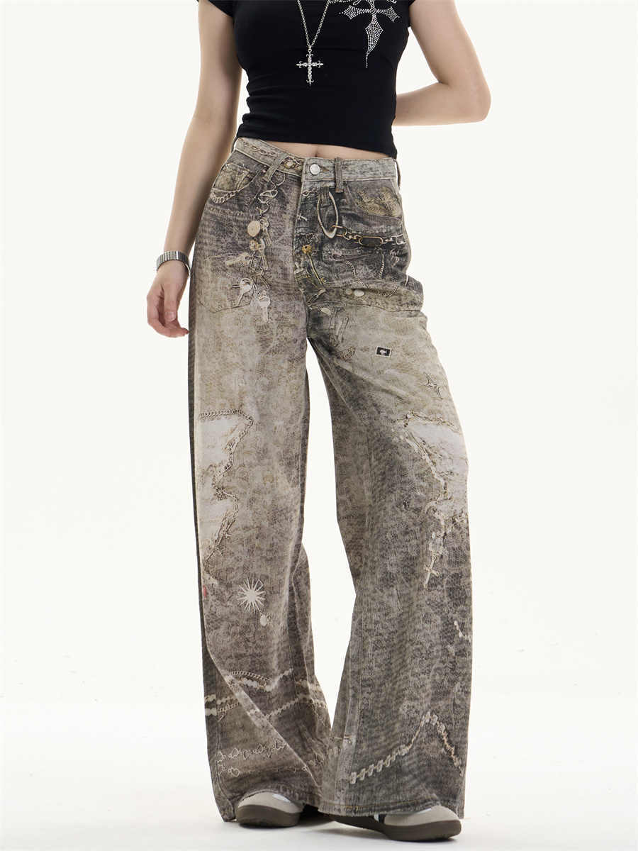 Jeans retro desgastados con atractivo relajado