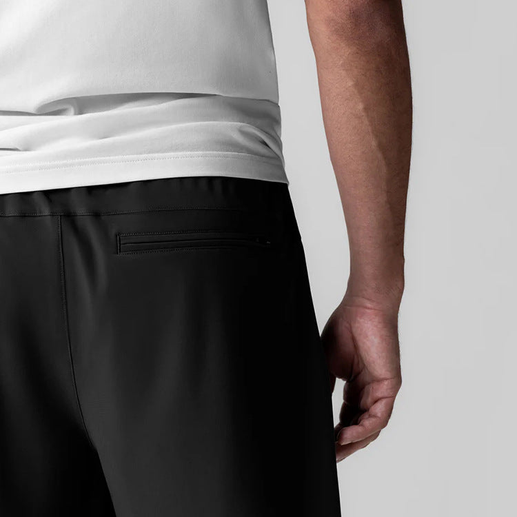 Seamless Performance Shorts with Multi-Pocket Utility Design