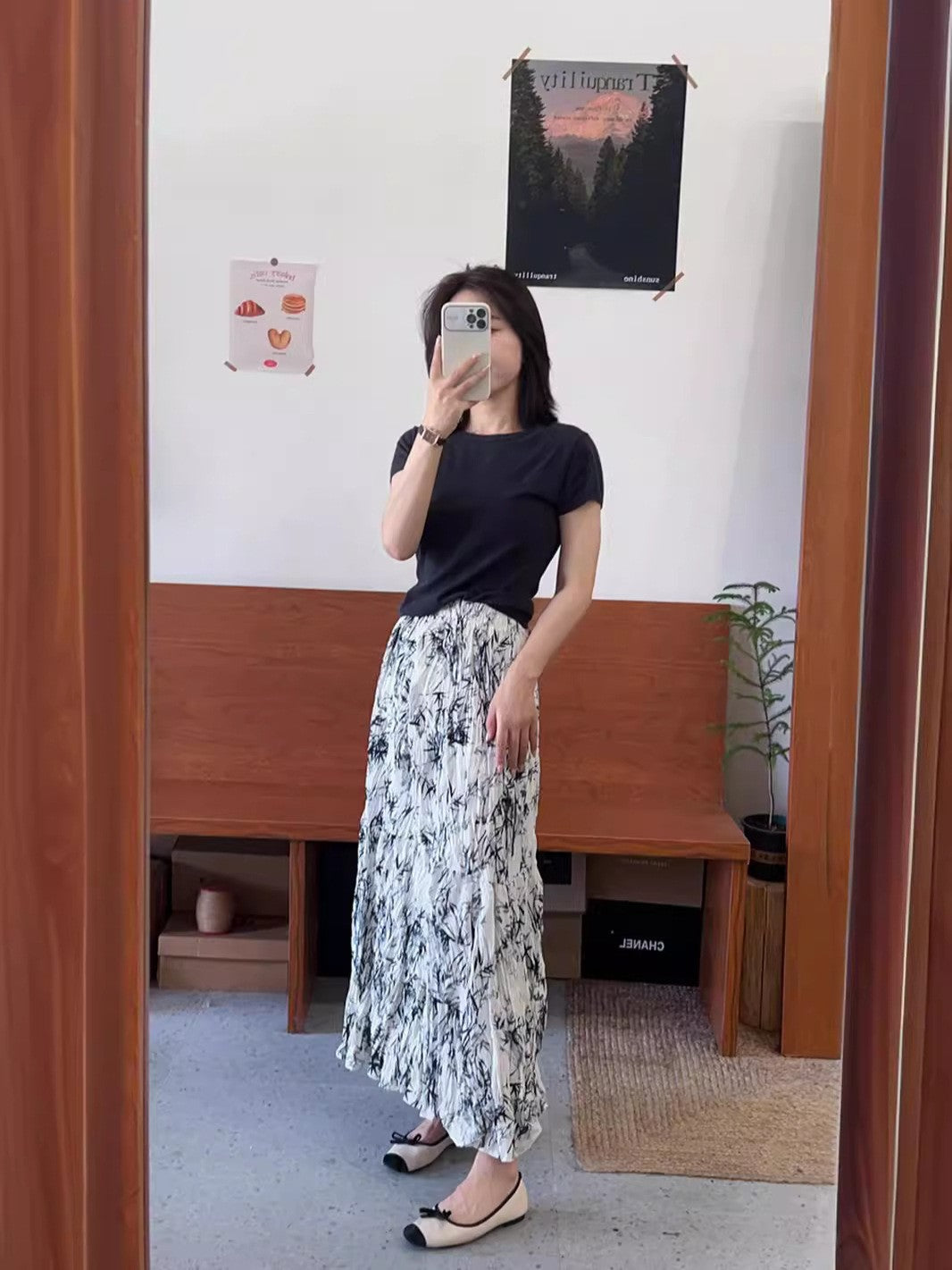 Gaun rok A-line pinggang elastis untuk chic nyaman