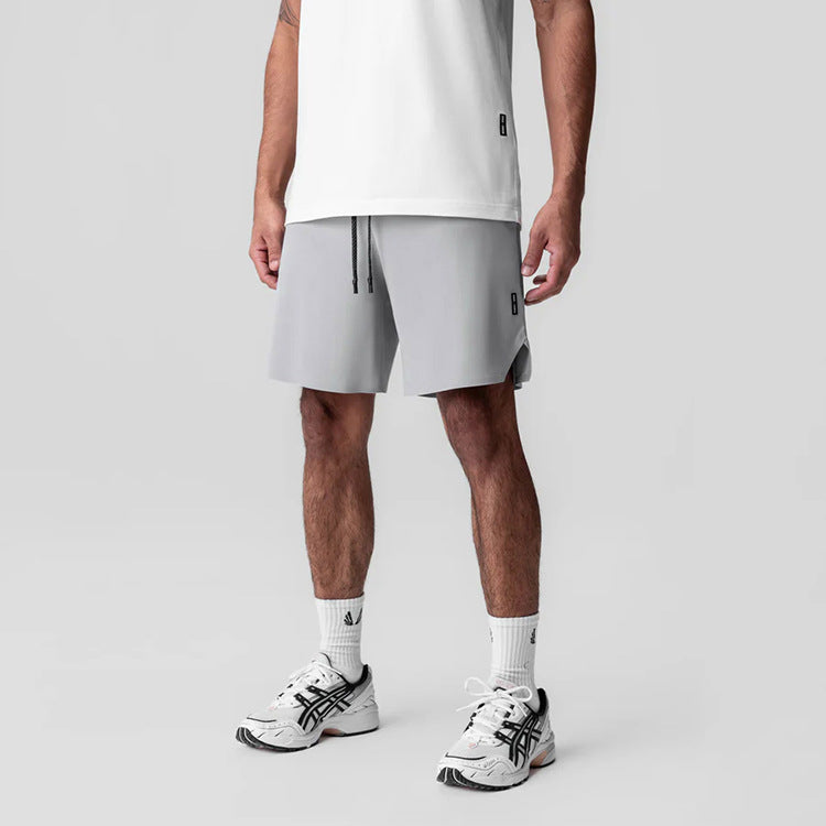 Seamless Performance Shorts with Multi-Pocket Utility Design