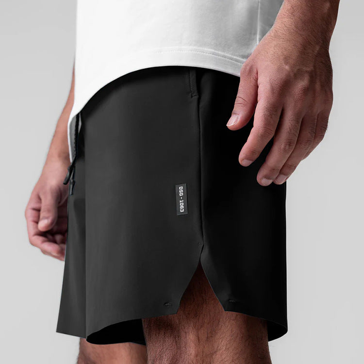 Seamless Performance Shorts with Multi-Pocket Utility Design