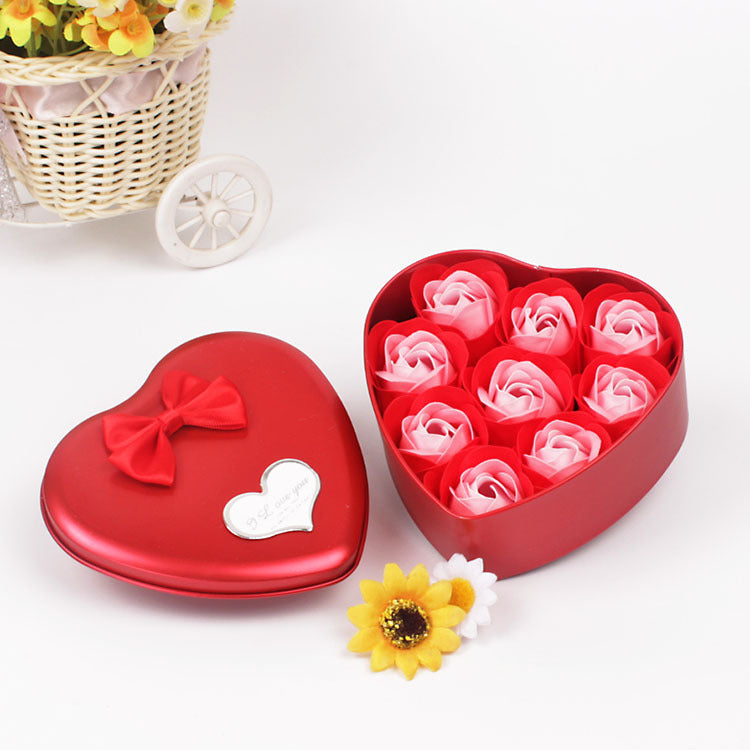 Heart Shaped 9 Mini Flower Rose Gift