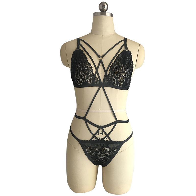 Conjunto feroz de lingerie de flerte de flerte