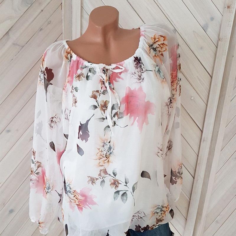 Losjes gelaagde bloemenboerblouse